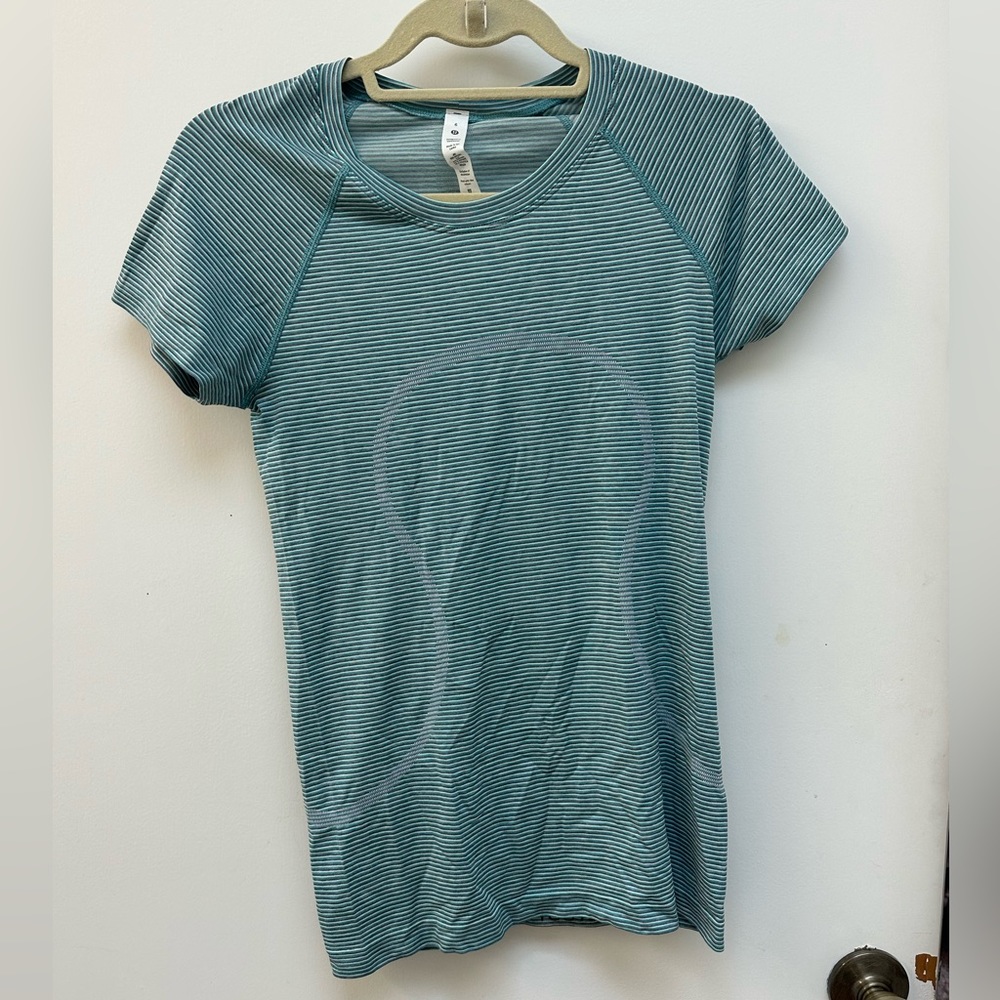 Lululemon Short Sleeve Swiftly Tech Size 6 Blue/Green Stripes